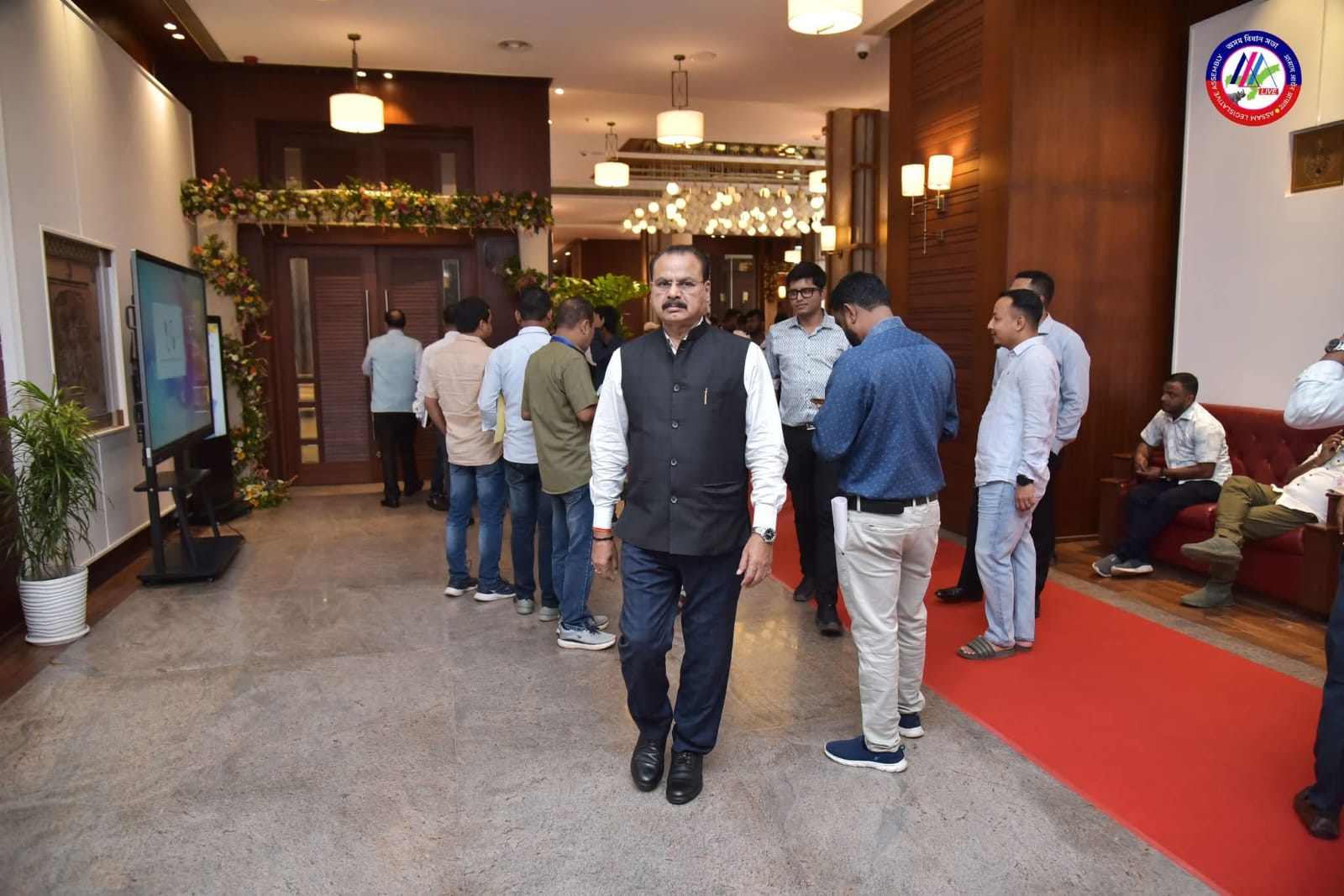 ষষ্ঠদশ অসম বিধানসভাৰ প্ৰথম অধিবেশনৰ অন্তিম দিনাৰ কিছু দৃশ্য